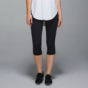 LULULEMON IN THE FLOW CROPS IN HEATHERED DEEP COAL SIZE 8